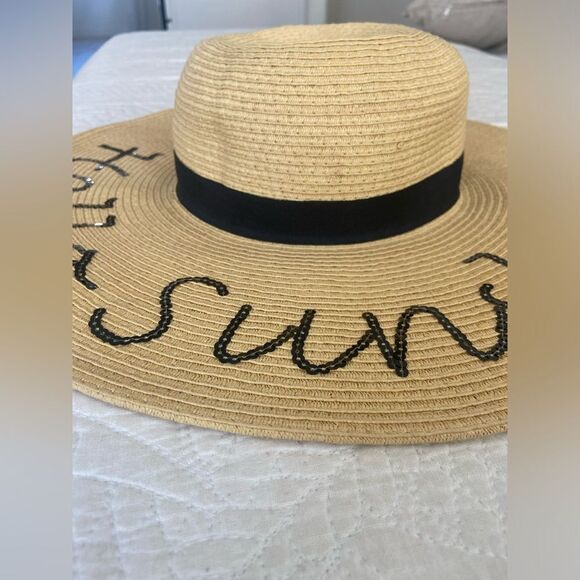 Four buttons  hello sunshine sun/ beach hat 100% paper straw - Picture 6 of 9